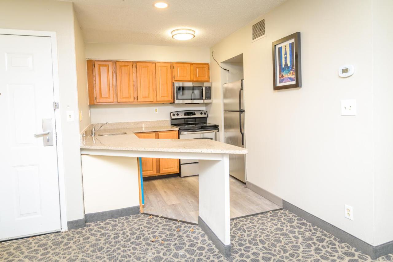 Philadelphia Suites At Airport - An Extended Stay Hotel Eksteriør billede