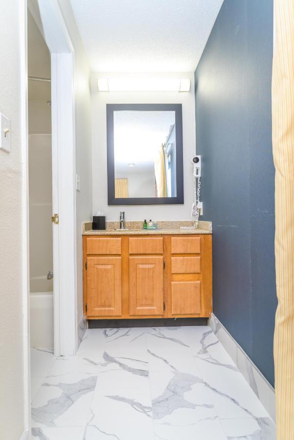 Philadelphia Suites At Airport - An Extended Stay Hotel Eksteriør billede